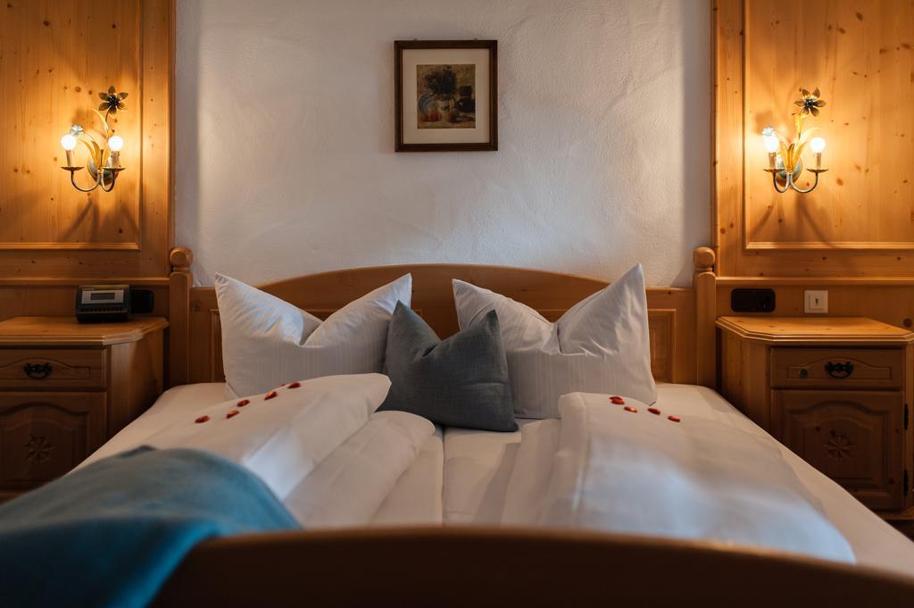 Parkhotel Living Bad Bayersoien Bagian luar foto